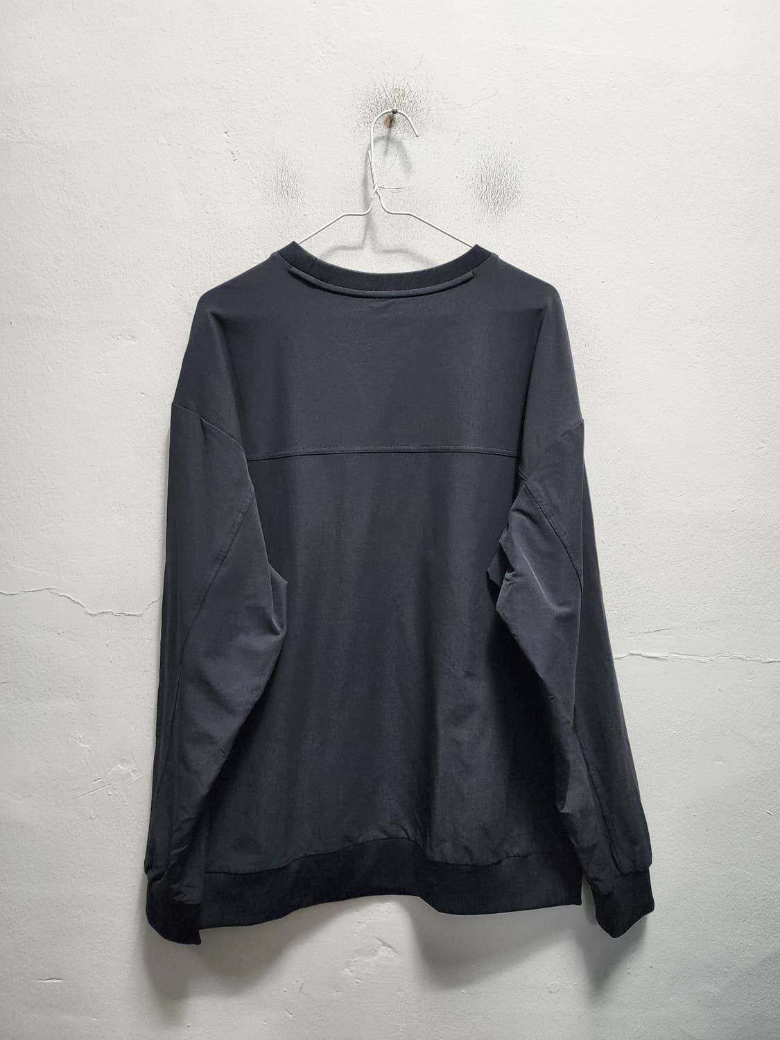 미즈노 블랙 풀오버 긴팔 웜업  상품이미지2