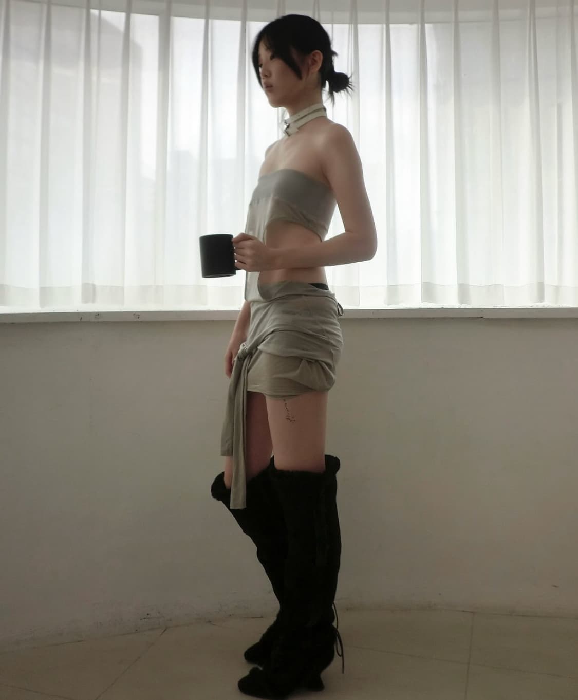 OJOS Curved Cut Layered Tee / Warm Grey 상품이미지3