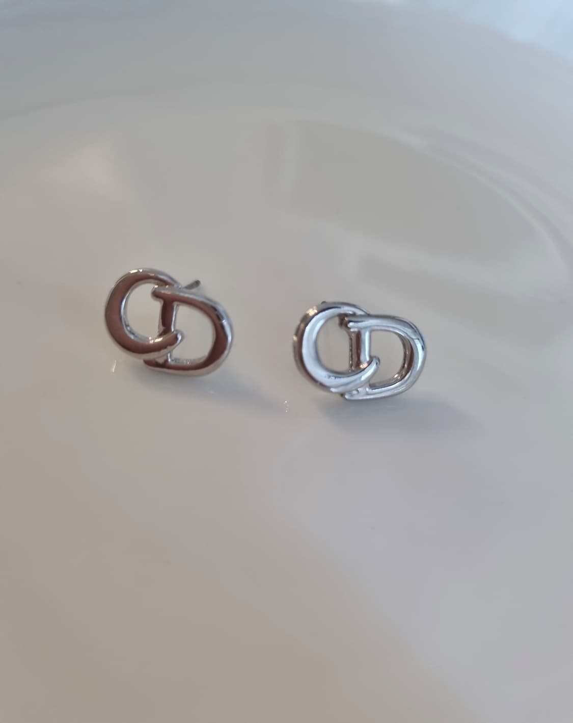 디올 업사이클링 은장 귀걸이 상품이미지2