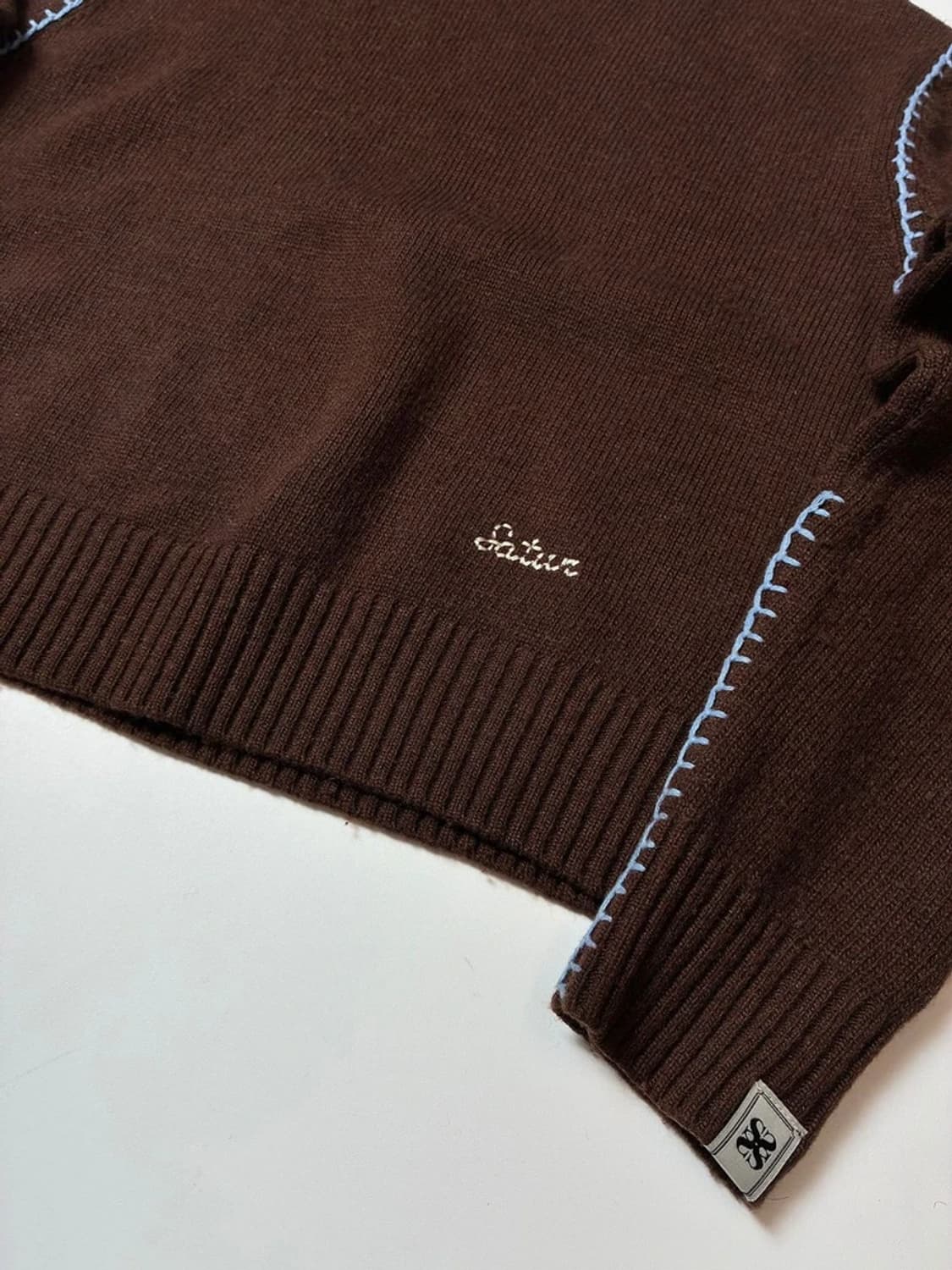 세터 AW 콘트라스트 스티치 세미 크롭 니트 PN8491 상품이미지3