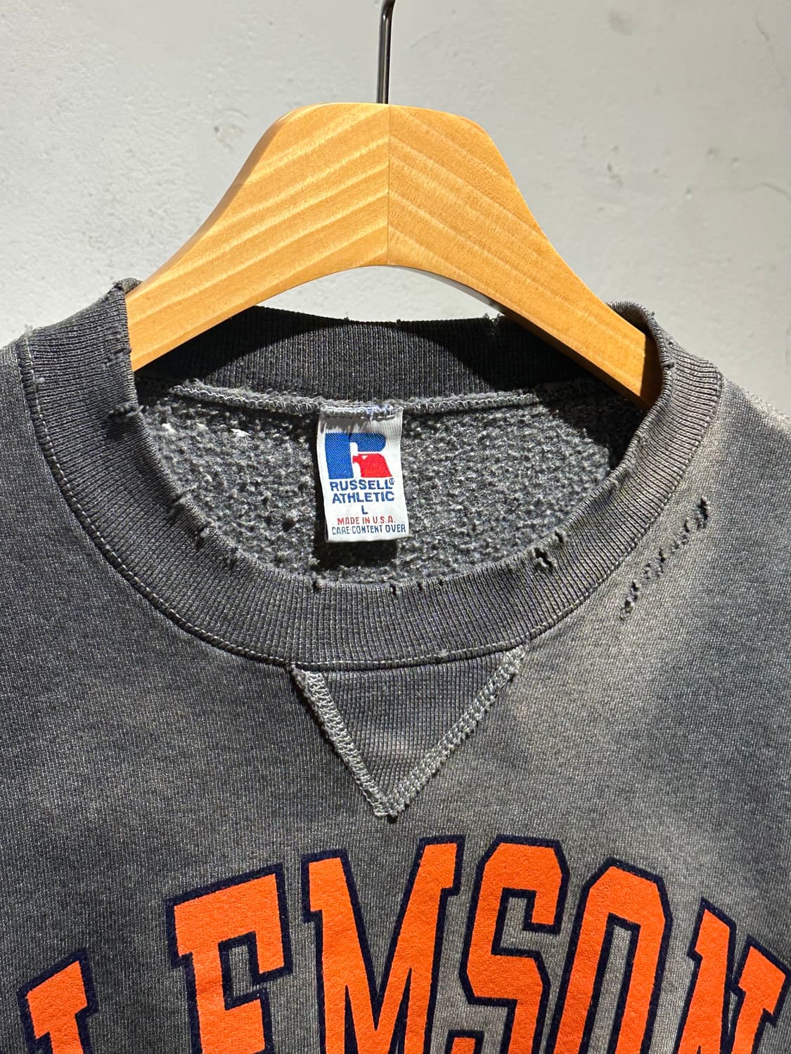 90‘s Russell Clemson Damage Fading Sweat 상품이미지4