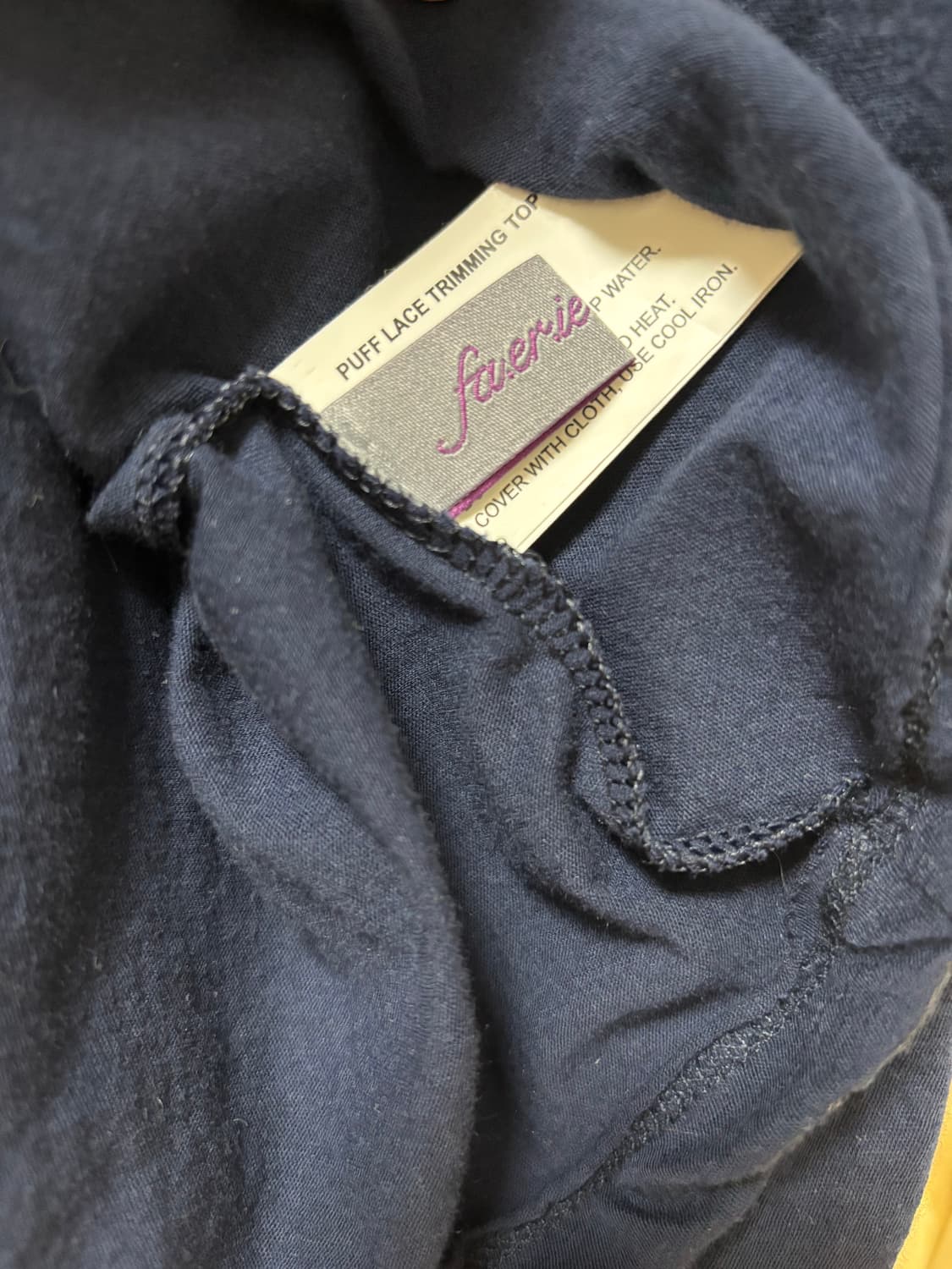 샵페어리 퍼프 레이스 트리밍 탑 네이비 상품이미지3