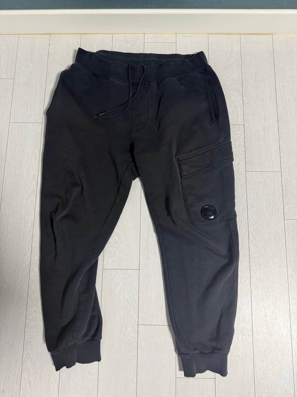 CP컴퍼니 카고팬츠 상품이미지1