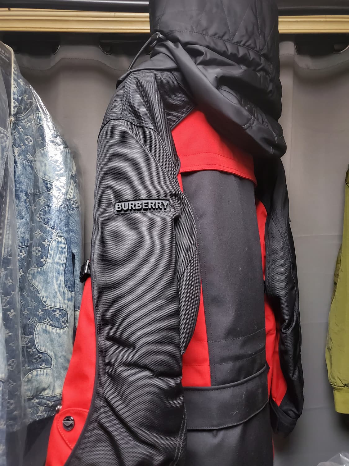 버버리 익스클루시브 멀티포켓 다운파카 상품이미지6