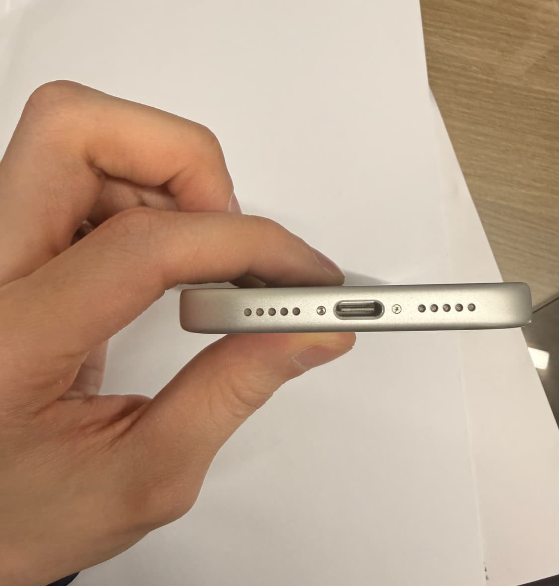 아이폰 17 프로 256GB 실버 자급제 + 애플케어 보증 + 정품 맥세 상품이미지7