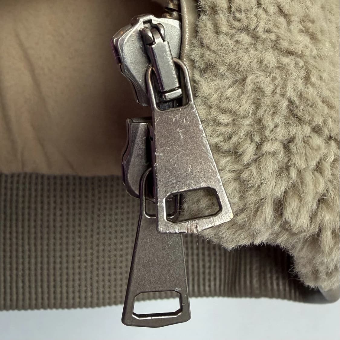 헬무트 랭 럭스 셰르파 봄버 재킷  상품이미지7