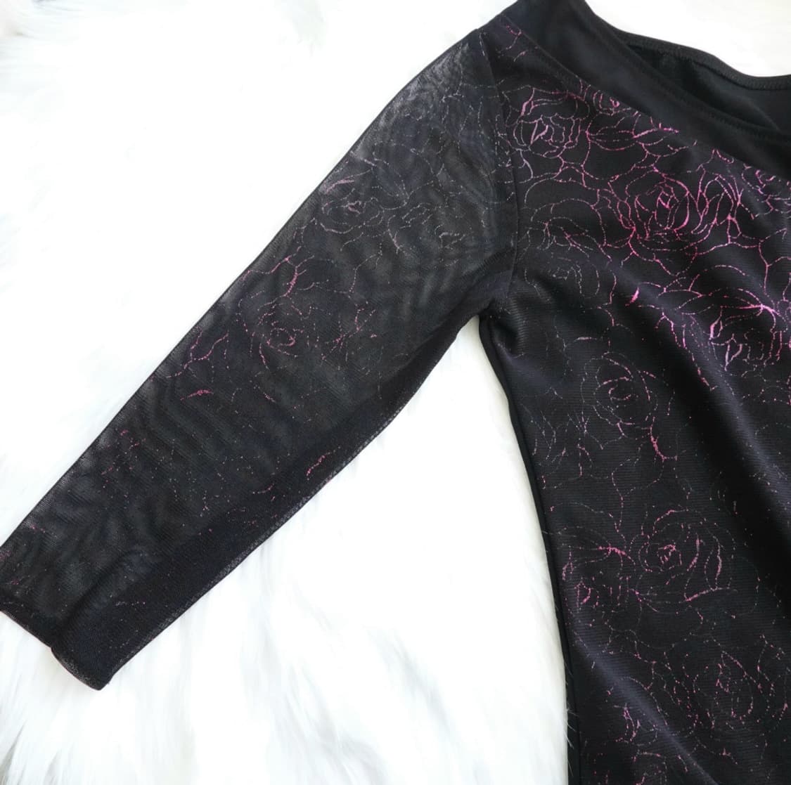 언발란스 메쉬 로즈 패턴 슬림 티셔츠 1889 
 상품이미지5