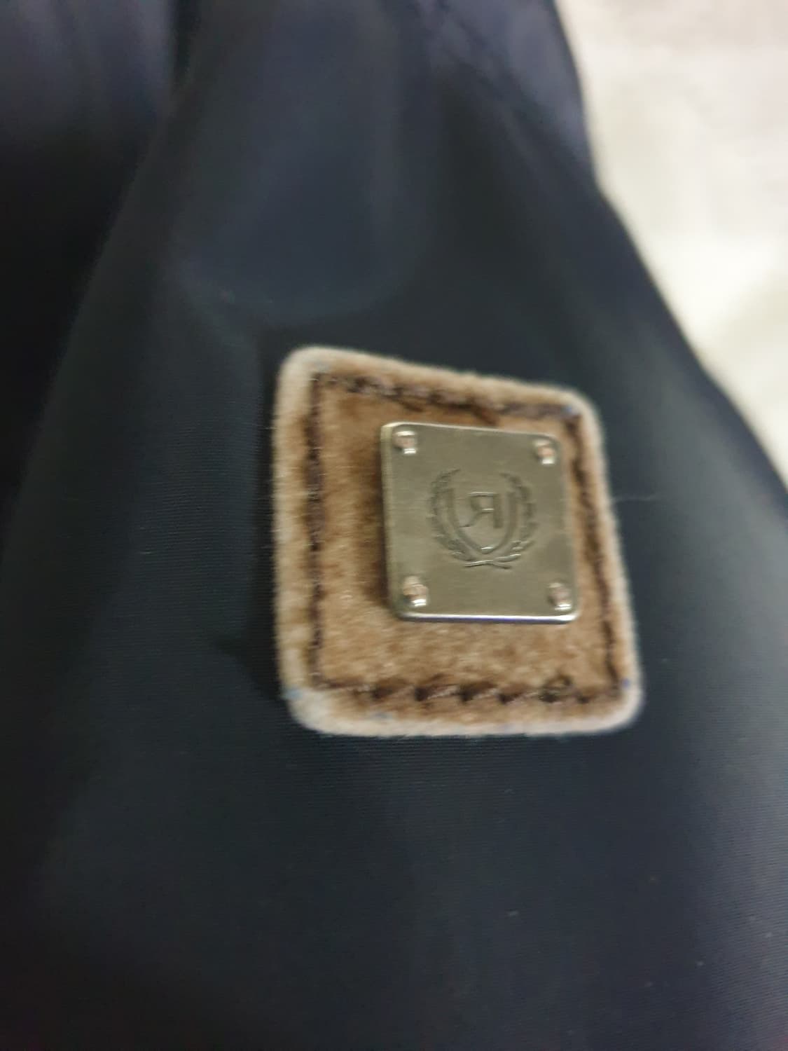 로가디스 구스다운 클래식 패딩 점퍼 네이비 (L) 상품이미지2