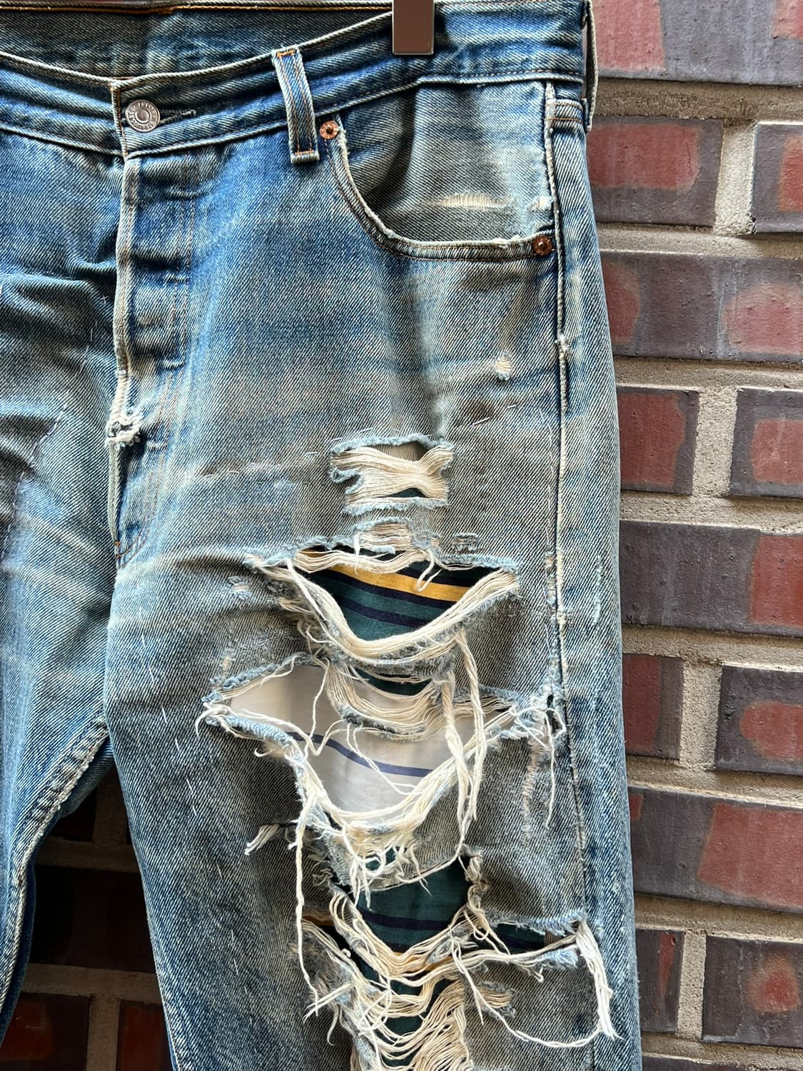 00's [36] 리바이스 501 커스텀 디스트로이드 리페어 데님 팬츠 상품이미지3