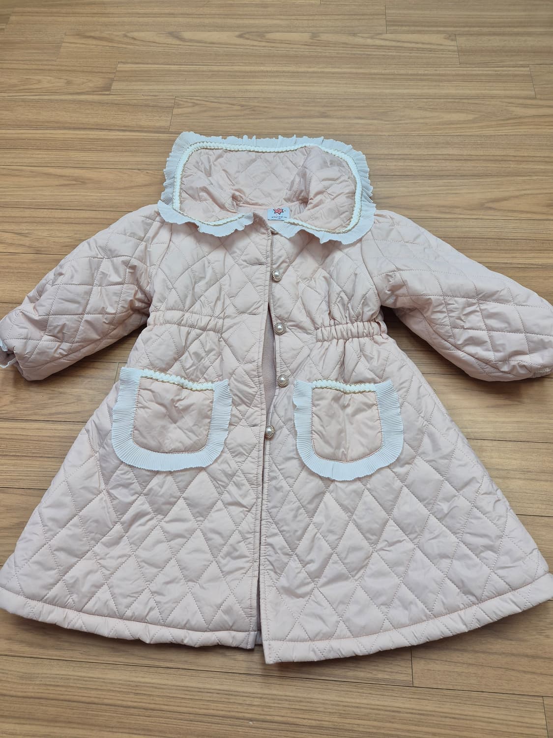 월튼키즈 여아용 퀼팅 패딩 점퍼 130사이즈입니다. 은은한 핑크색에 퀼팅 상품이미지1