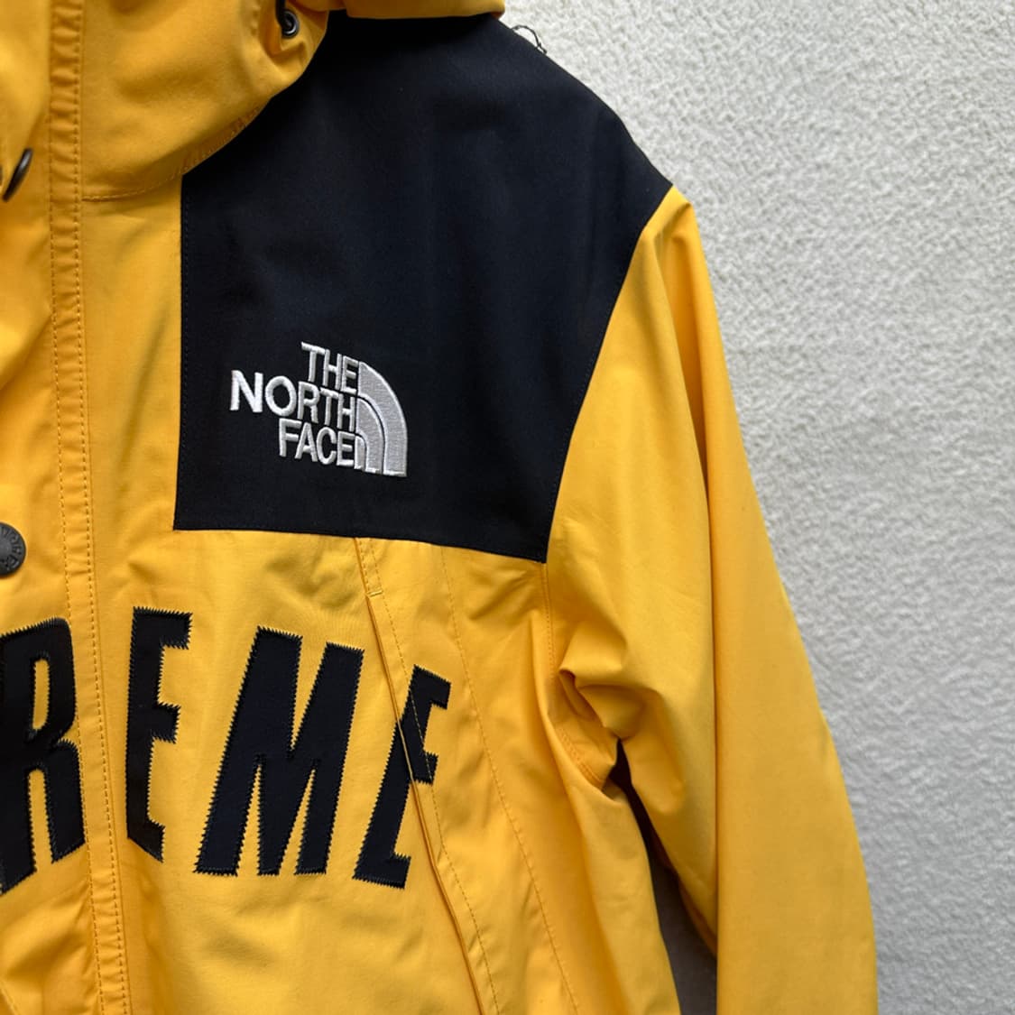 슈프림 노스페이스 아크로고 바람막이 상품이미지2