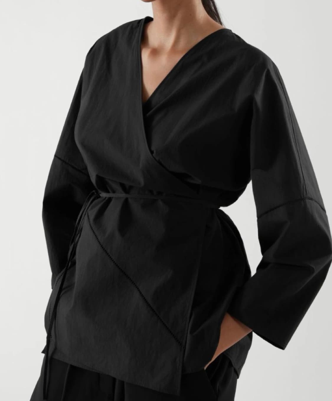 COS STITCHED WRAP TOP 스티치드 블라우스 상품이미지1