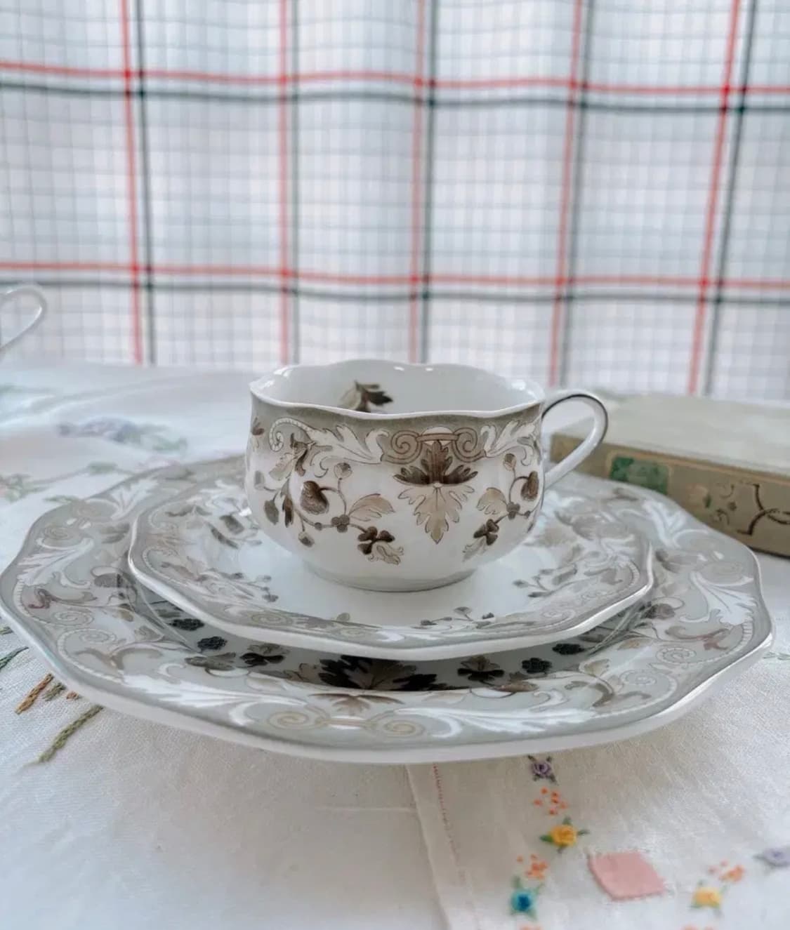 독일 빌레로이앤보흐 갈로 아라베스크 찻잔 트리오 상품이미지1