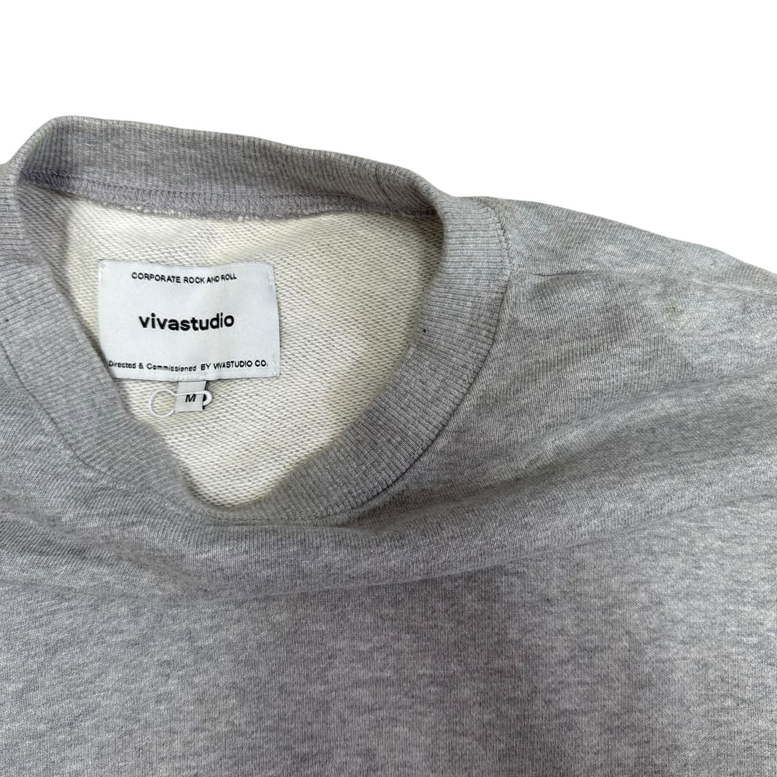 비바스튜디오 맨투맨 상품이미지2