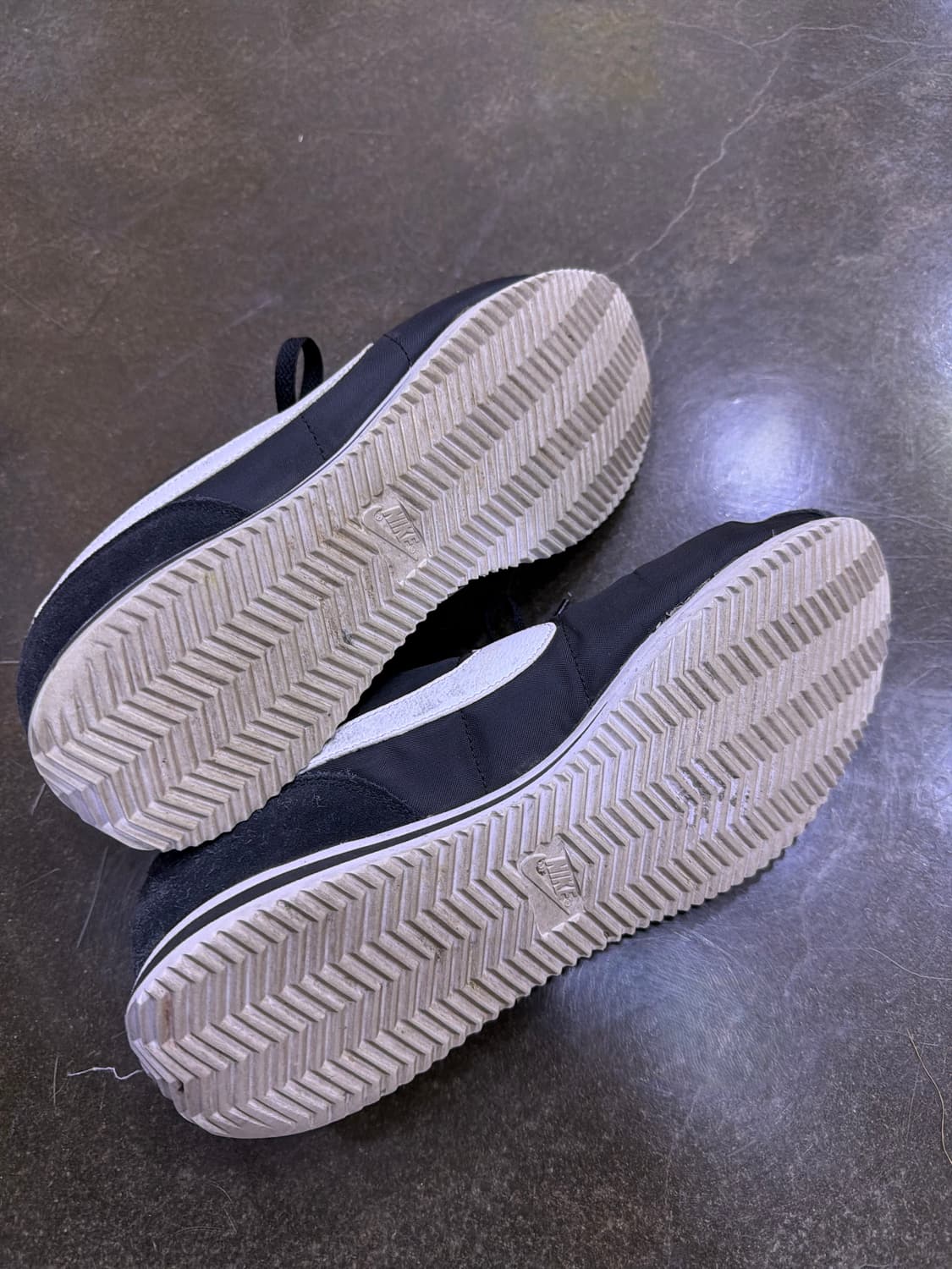 나이키 클래식 코르테즈 나일론 스웨이드 블랙 화이트 285 상품이미지7