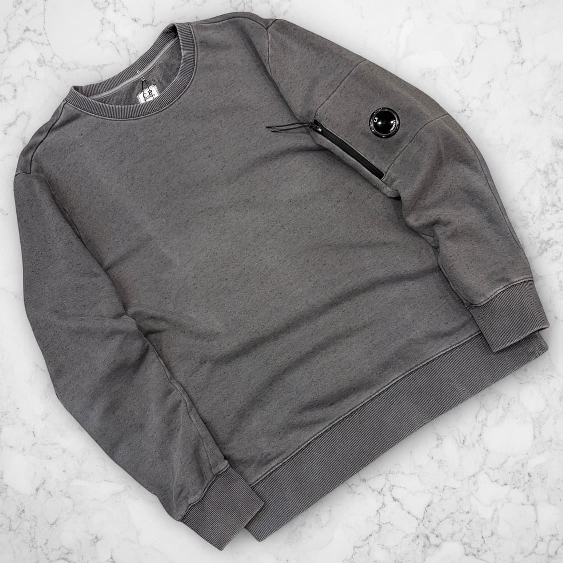 [105] 17s C.P 씨피컴퍼니 다잉 그레이 스웻 맨투맨 C520 상품이미지1