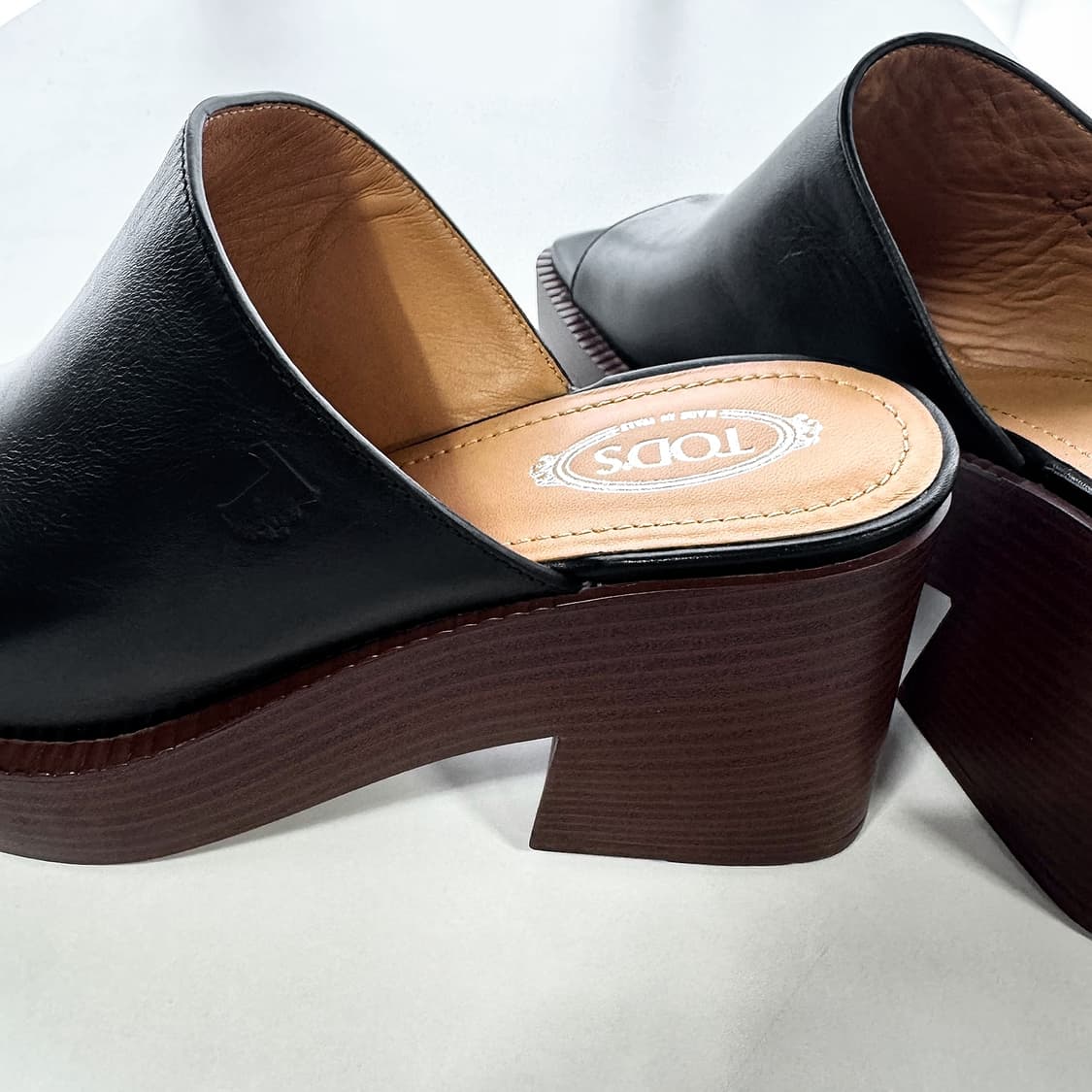 토즈 TODS 23SS 스퀘어 샌들 뮬 상품이미지4