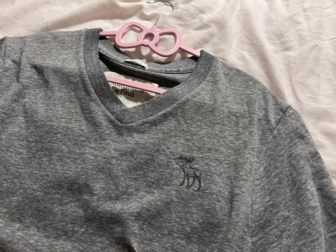 아베크롬비 브이넥 그레이 반팔티 상품이미지5