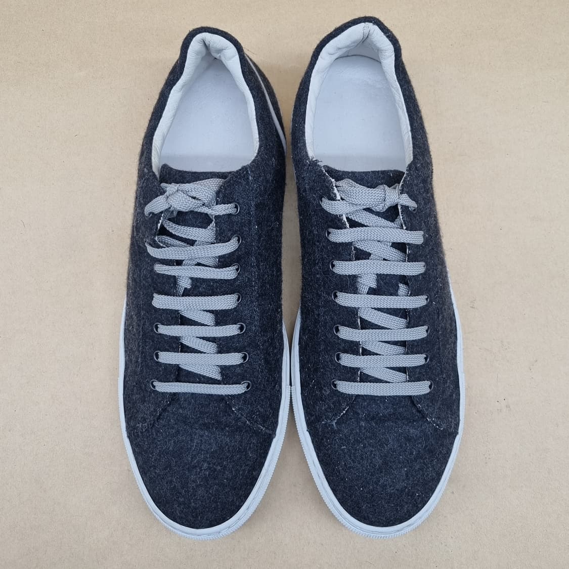 이탈리이산 네이비 남성스니커즈 270 상품이미지2