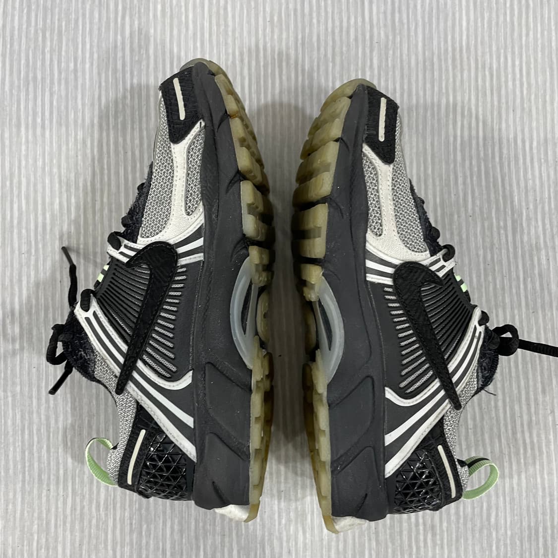 773) 나이키 줌 보메로 5 포톤 더스트 블랙 230mm 상품이미지5