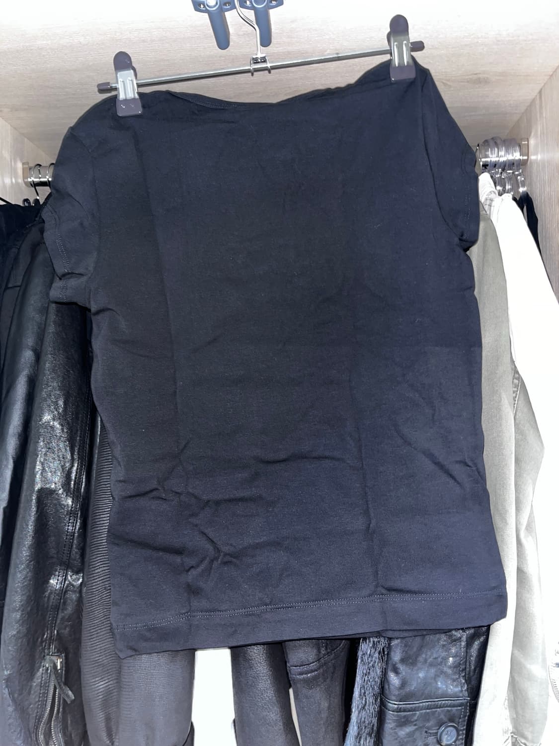 <새상품>디젤 컷아웃 피카부 로고 블랙 반팔 티셔츠 s 상품이미지2