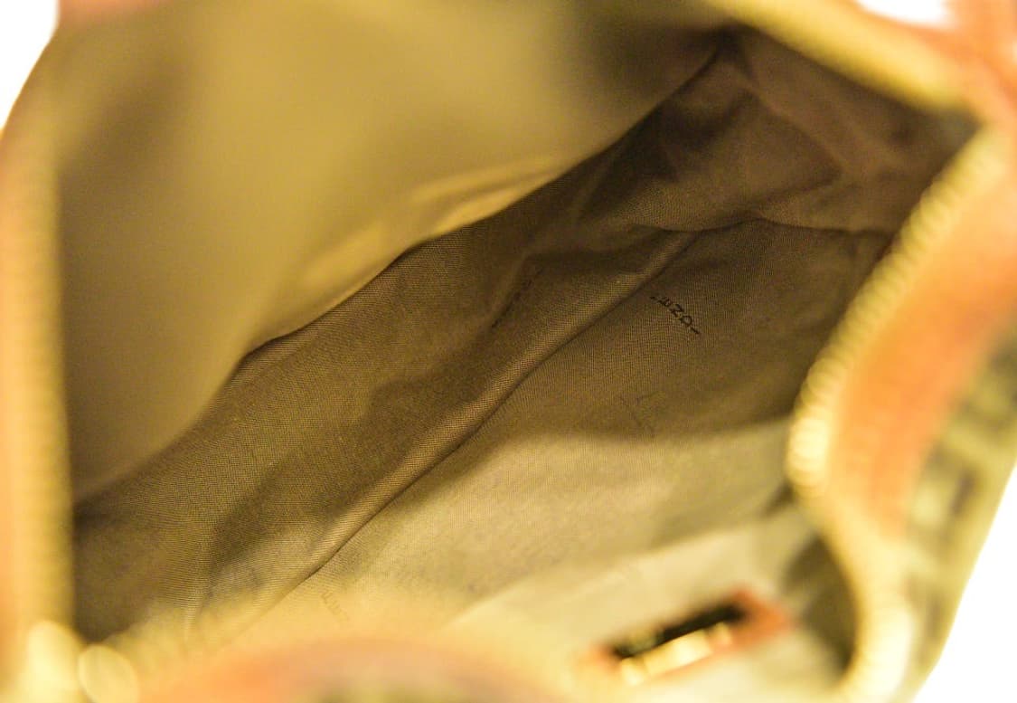 펜디 주키노 캔버스 F 참 크로스백 (정품) 상품이미지10