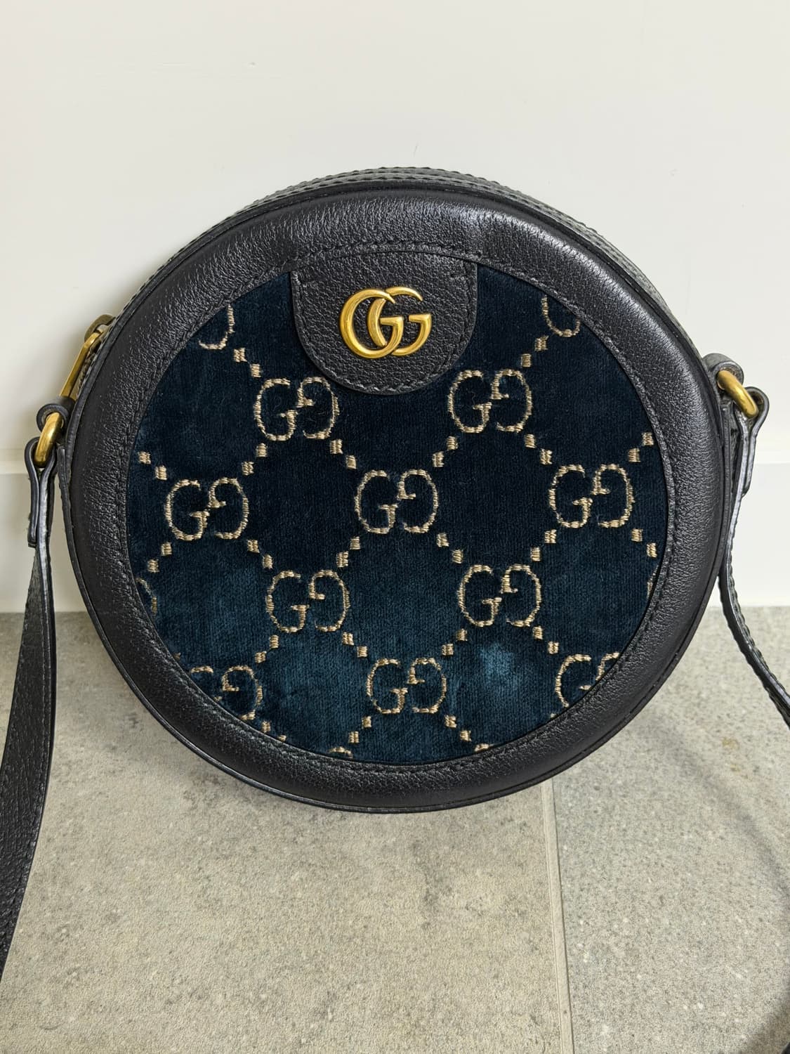 구찌 GG 탬버린백 벨벳 크로스백 상품이미지1