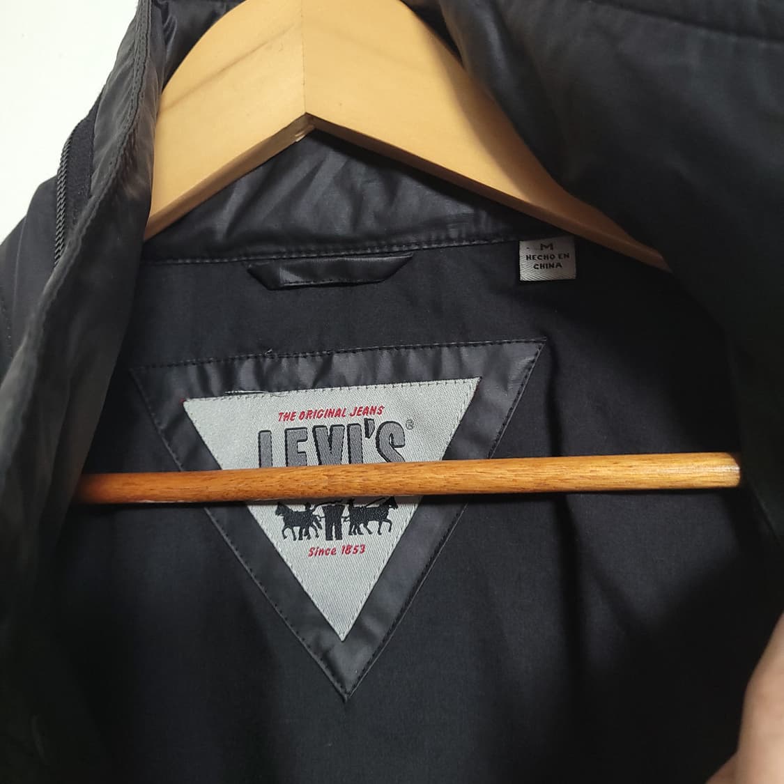 (M) LEVI'S 리바이스 블랙 넥버클 유광 밀리터리 자켓 점퍼 상품이미지4