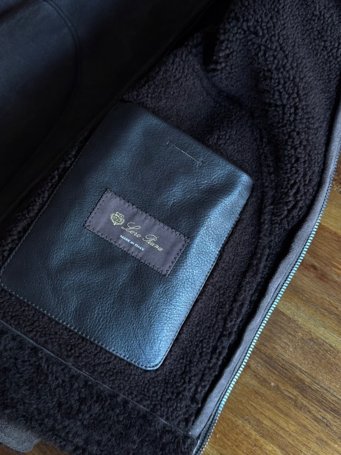 로로피아나 시어링 레더 자켓 100 상품이미지4