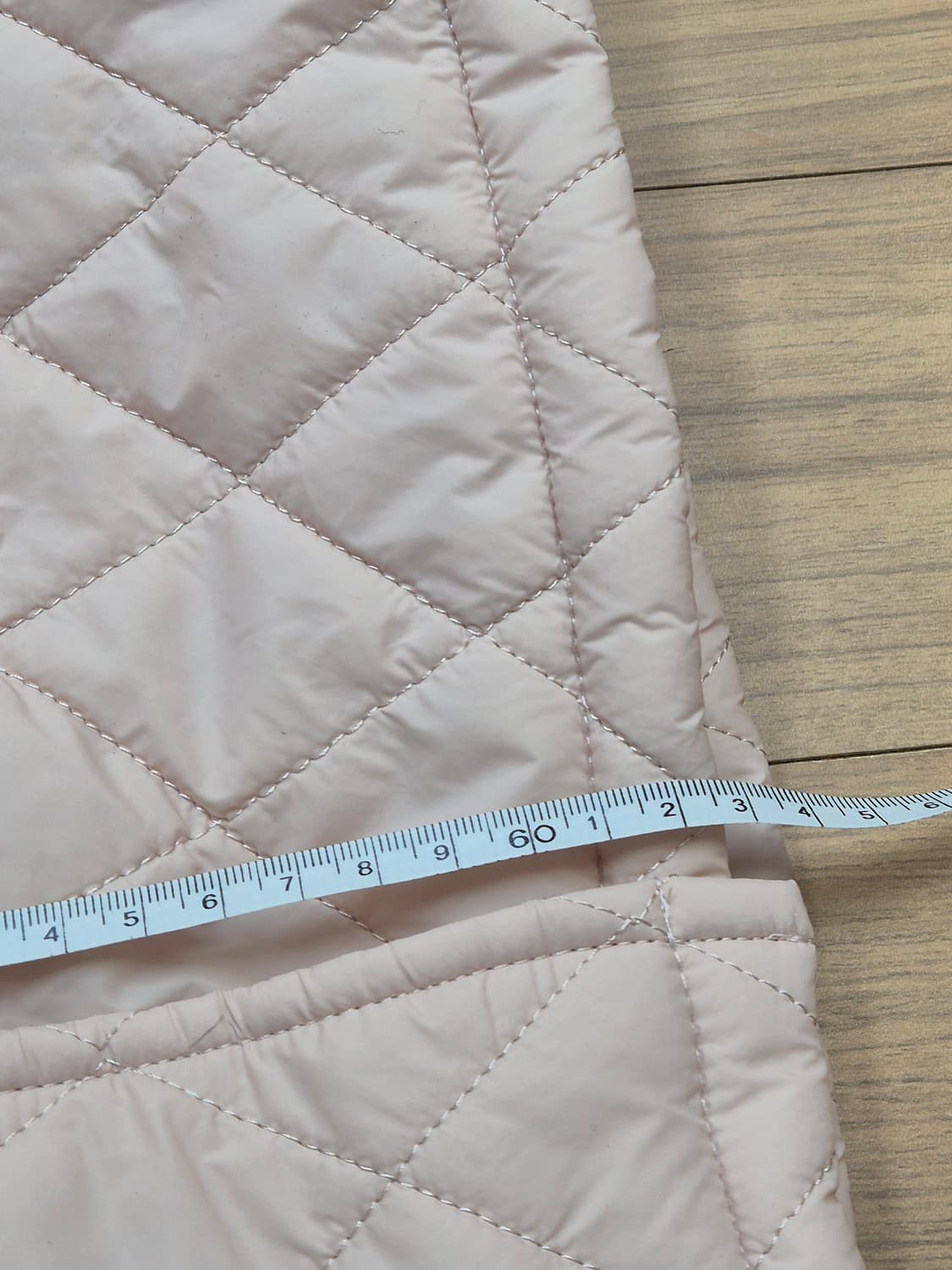 월튼키즈 여아용 퀼팅 패딩 점퍼 130사이즈입니다. 은은한 핑크색에 퀼팅 상품이미지6