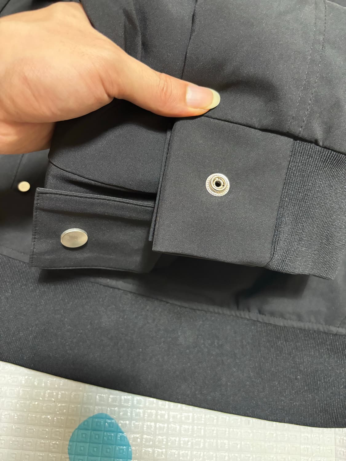 어웬드 블랙 봄버 자켓 스타일 상품이미지8