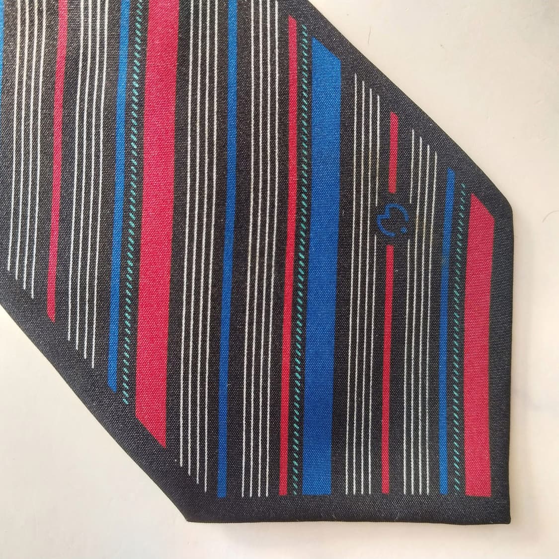 밀라숀 실크 블랙 스트라이프 패턴 넥타이 8.8cm A+등급 K1727
 상품이미지8