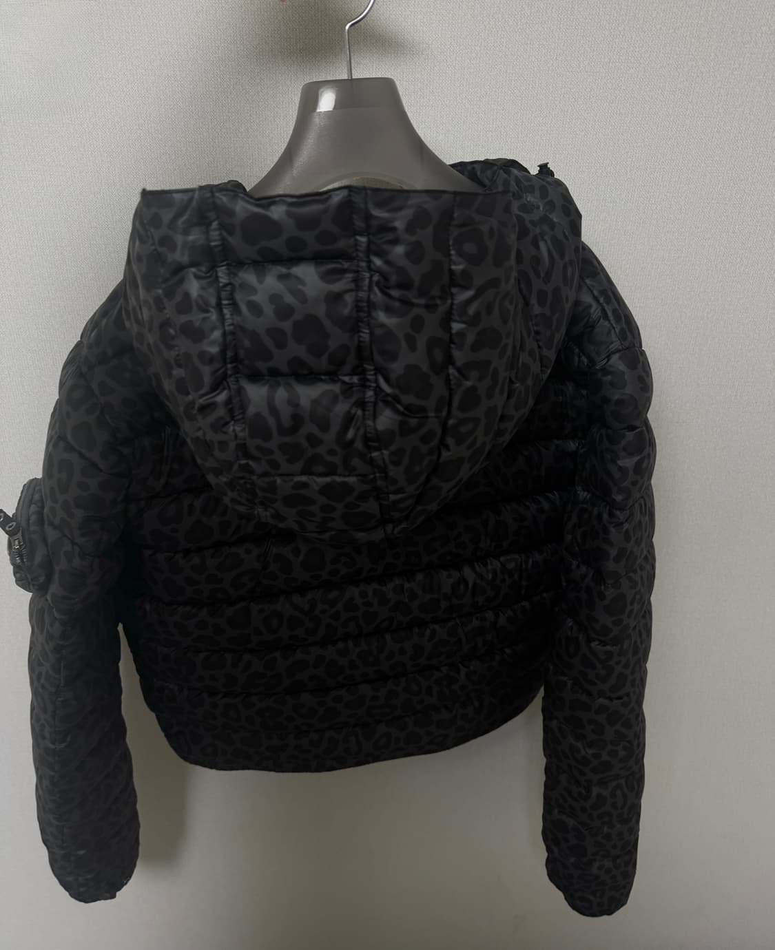 배드블러드 패딩 레오파드 badblood 상품이미지2