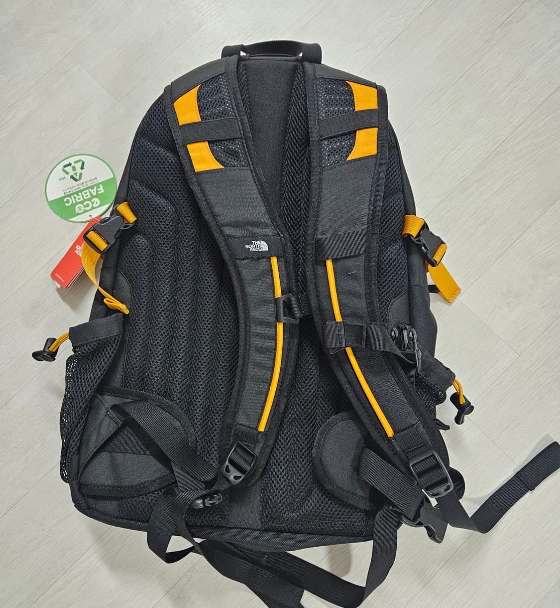 노스페이스 보레알리스 클래식 백팩 블랙 골드 상품이미지2