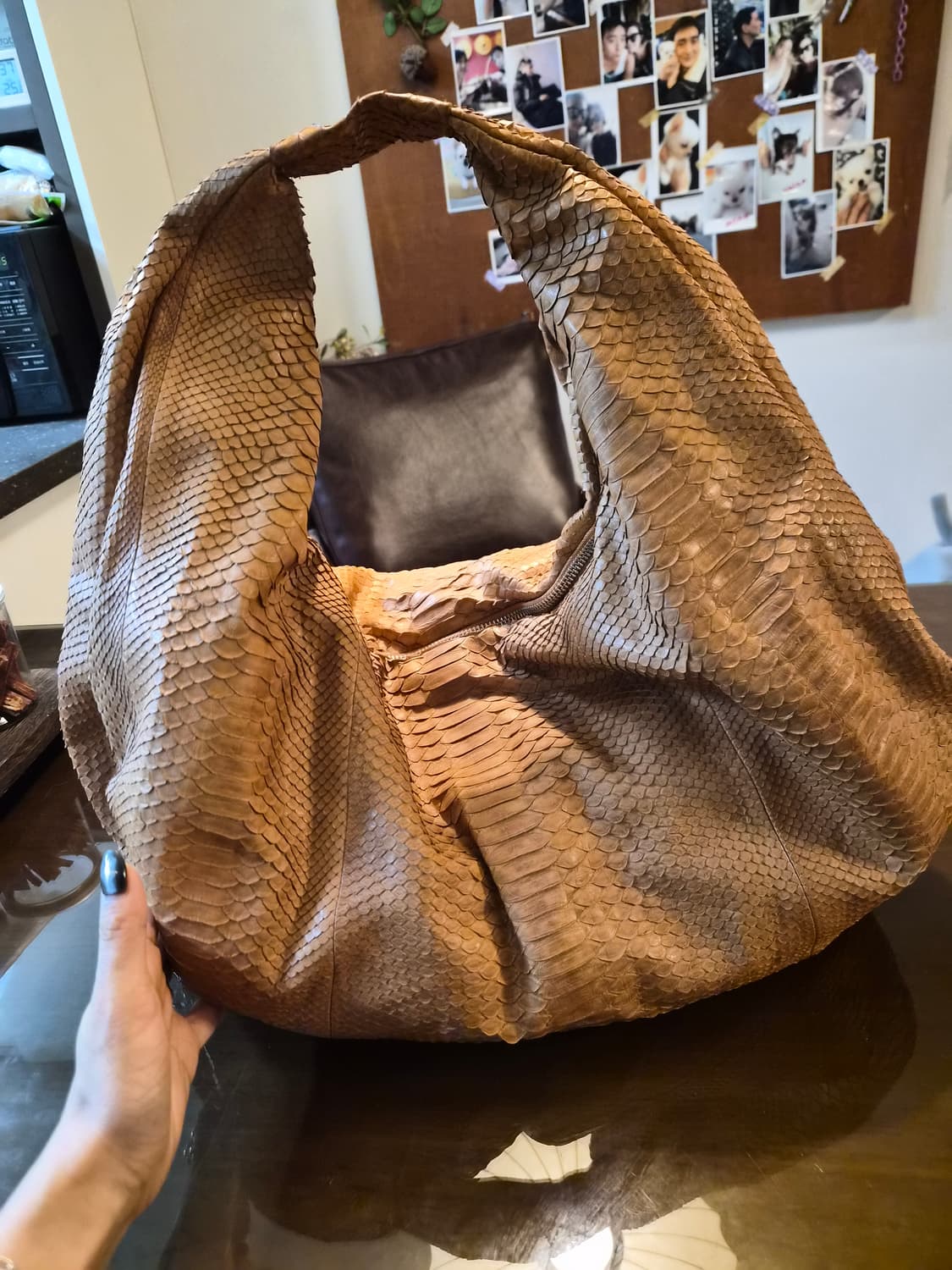 리얼 뱀피 호보빅백 상품이미지1