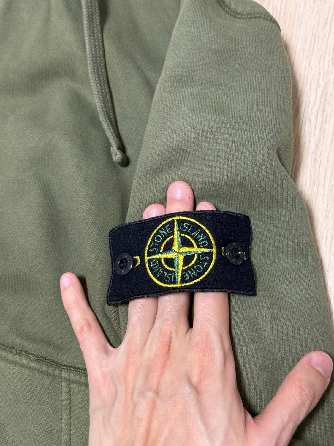 22년 FW 스톤아일랜드 후드집업 올리브그린 L사이즈 상품이미지2