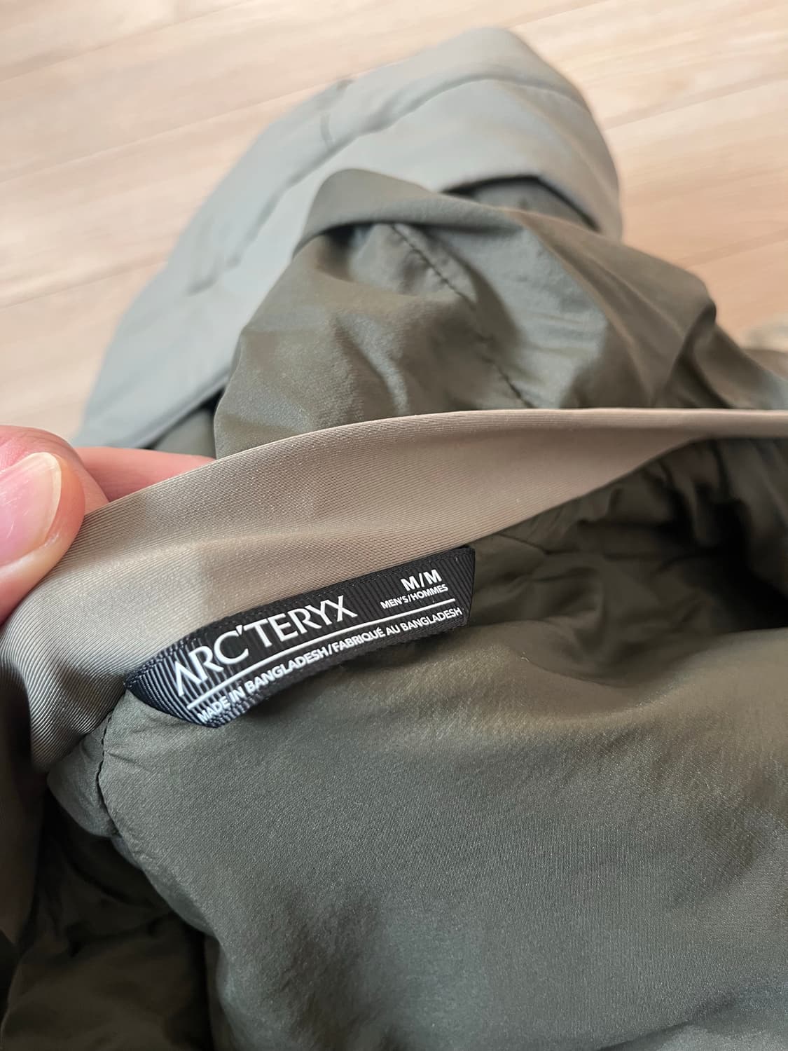 아크테릭스 아톰 ar 디스토션 M 사이즈 판매합니다 상품이미지5