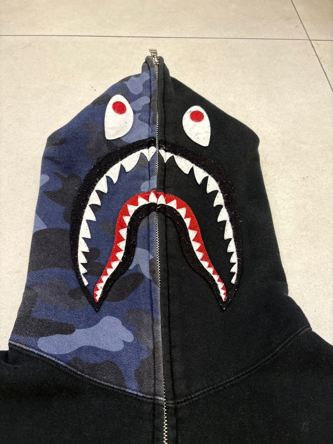 베이프 샤크 반카모 청계 후드집업 상품이미지4