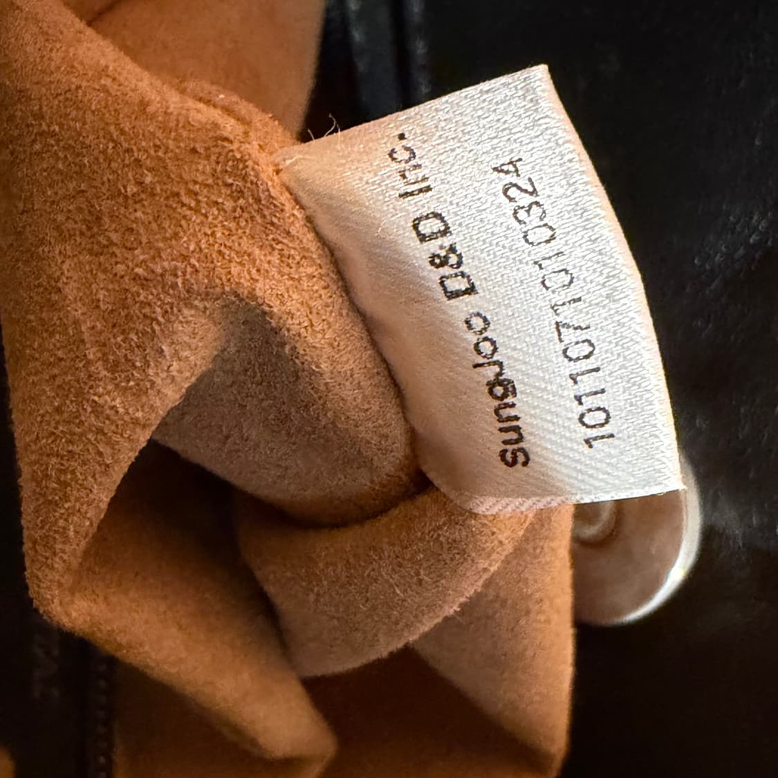 MCM 이태리 메탈로고 가죽 토트백 상품이미지8