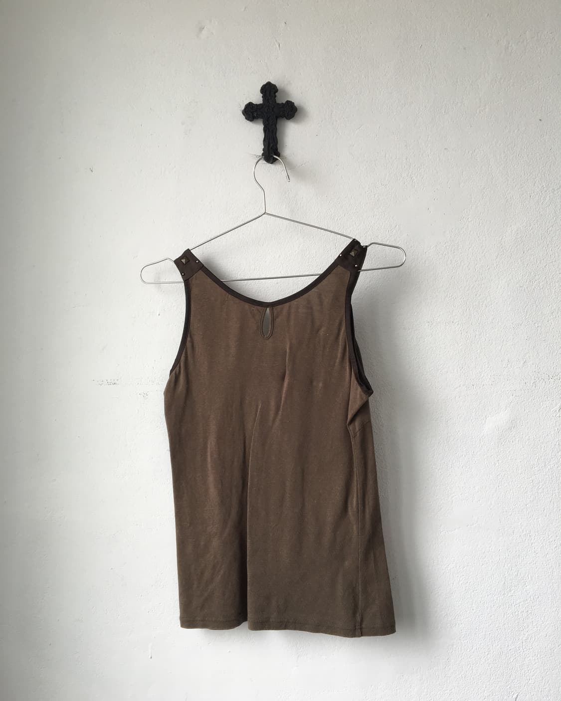 Stud point sleeveless 상품이미지2