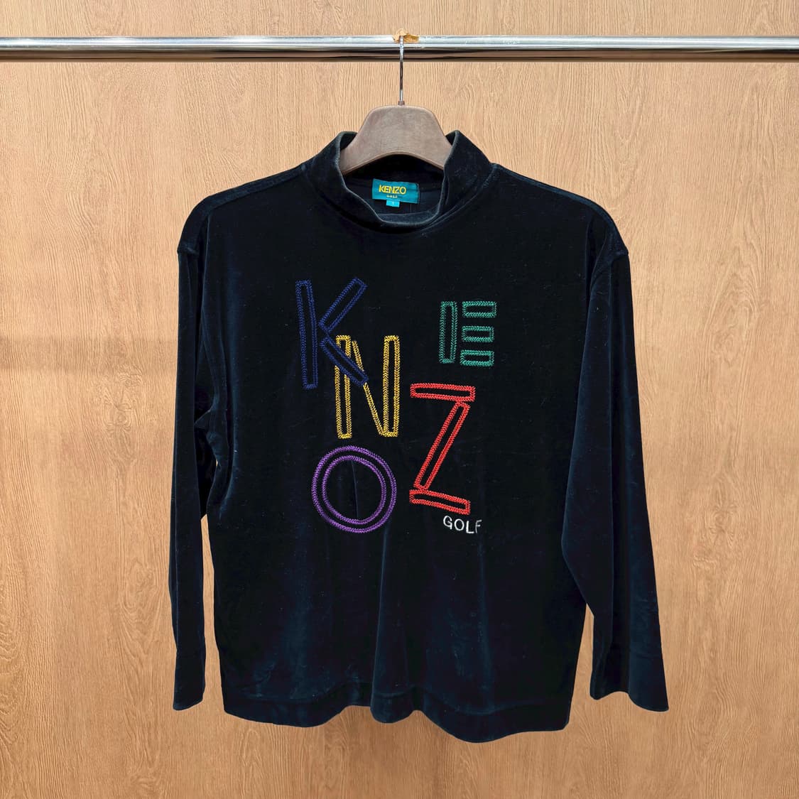 겐조 골프 하프넥 긴팔 티셔츠 로고 자수 디테일 레귤러핏 블랙 상품이미지2