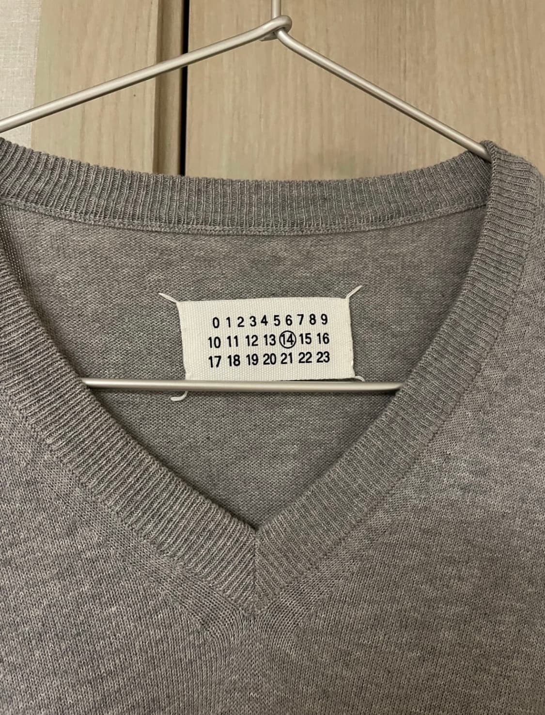 마르지엘라 브이넥 상품이미지1