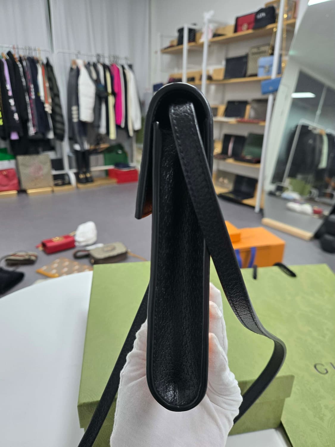 [40%할인] 구찌 오프더그리드 폰홀더백 상품이미지5