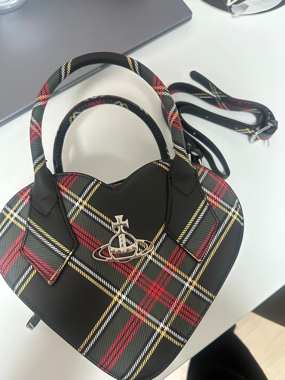 비비안웨스트우드 하트 체크 토트백 상품이미지2