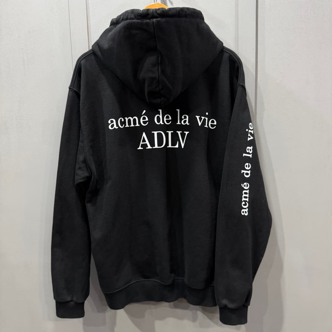 1 아크메드라비 도넛 후드 티셔츠 상품이미지3