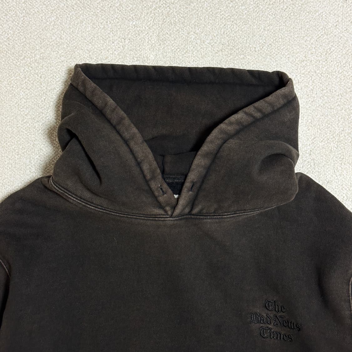 비바스튜디오 THE BAD NEWS 후디 상품이미지5