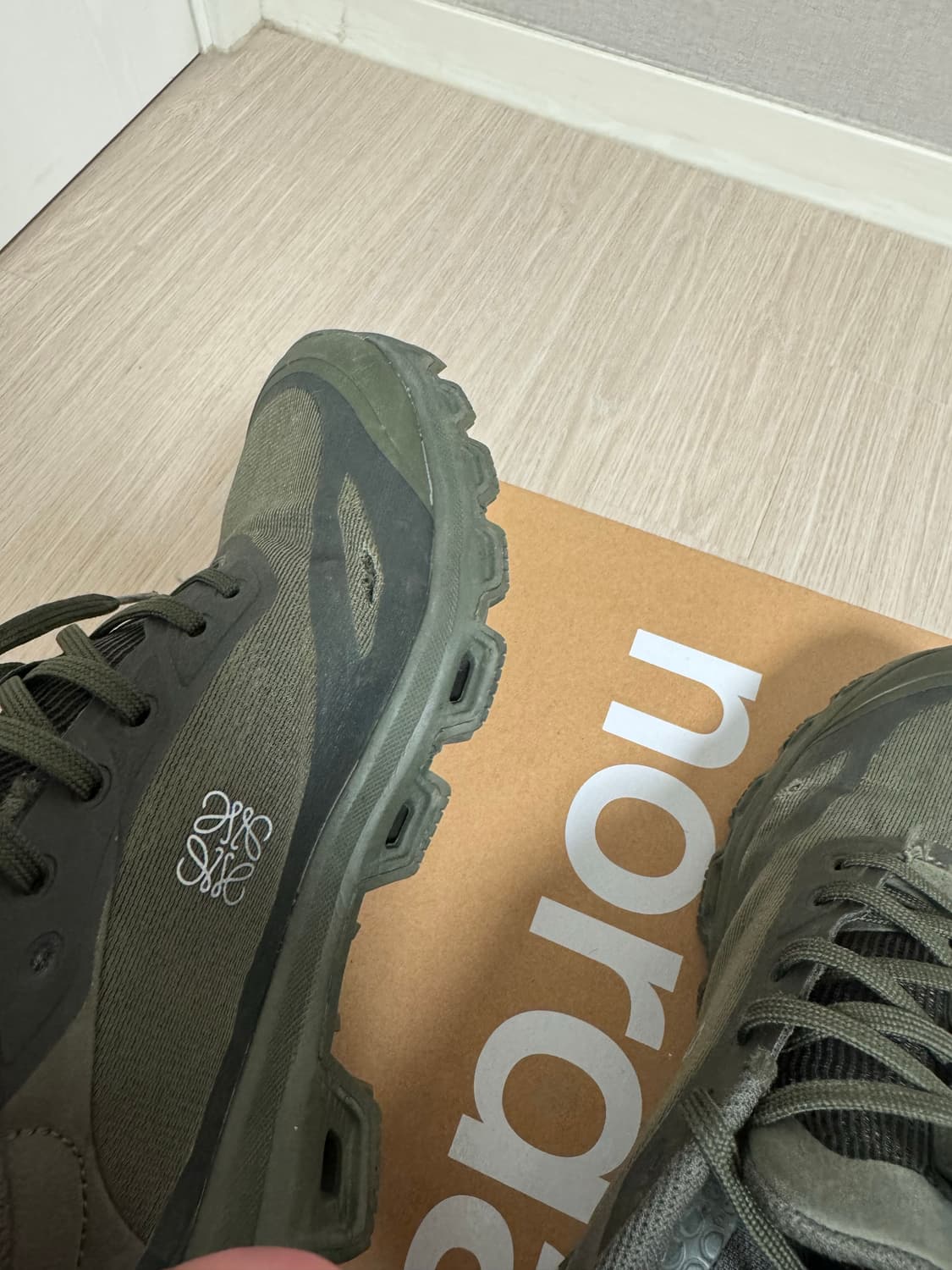 On x Loewe Cloudventure 상품이미지3