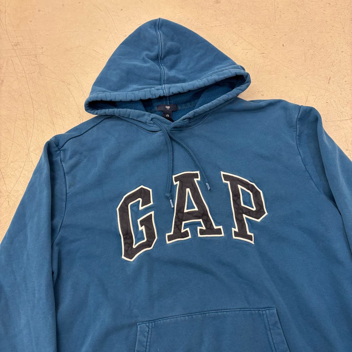 갭 빅로고 블루 후드티 상품이미지2