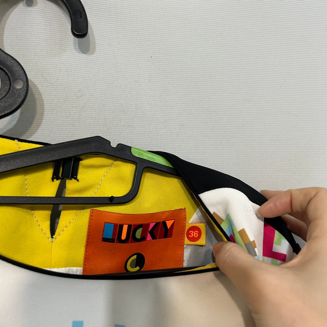 럭키슈에뜨 여성 픽셀 패턴 티셔츠 36사이즈  상품이미지2