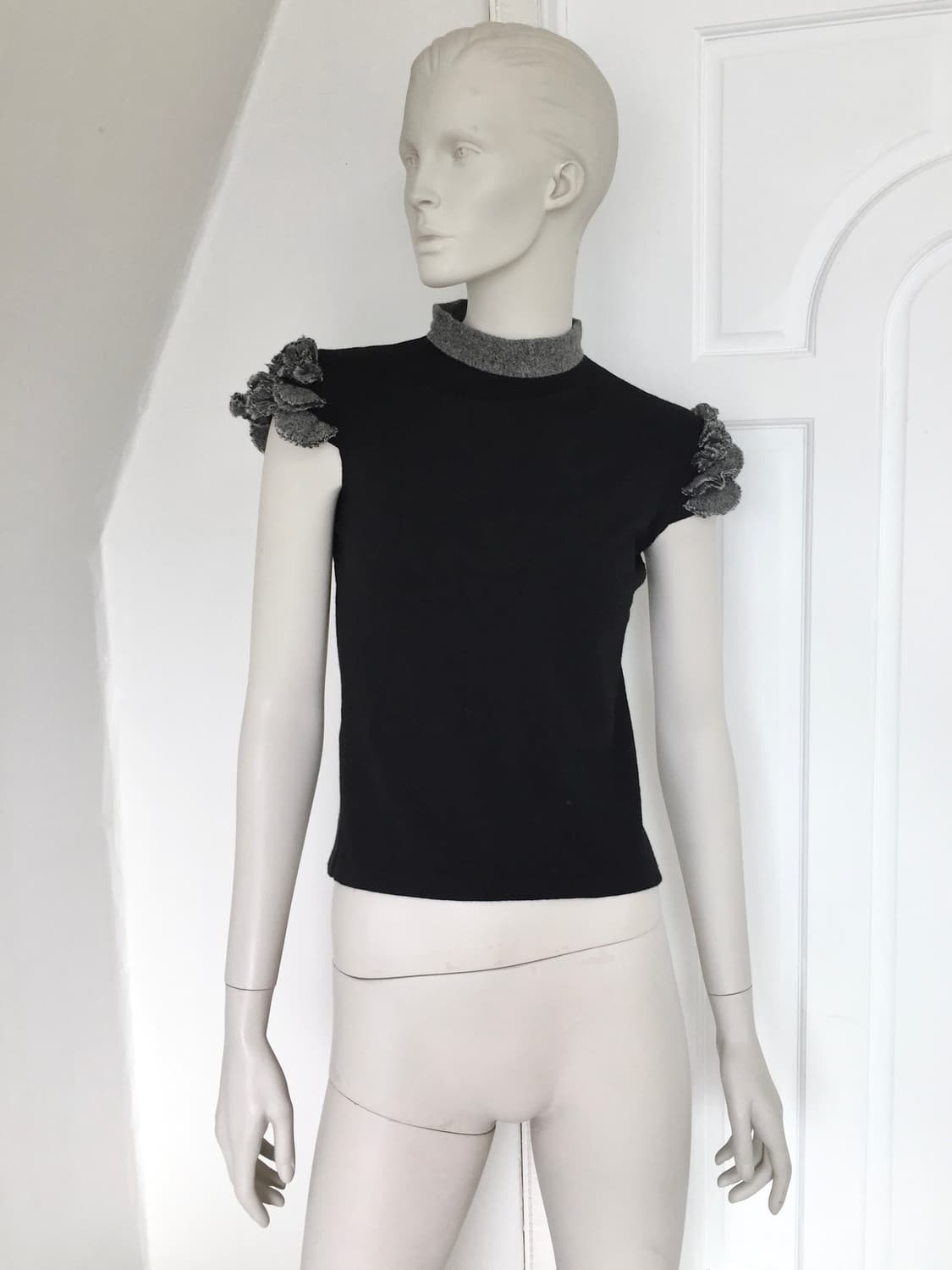 A/T Gray color block top 상품이미지1